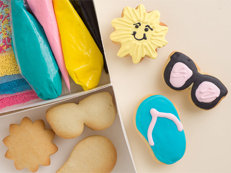Summer Fun Deluxe Cookies To Decorate Kit